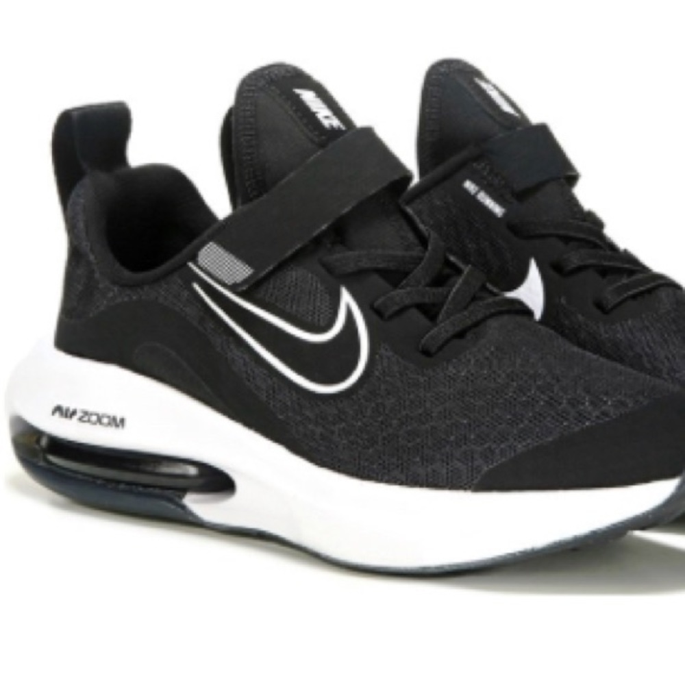 Nike Air Zoom boys size 13c black sneakers